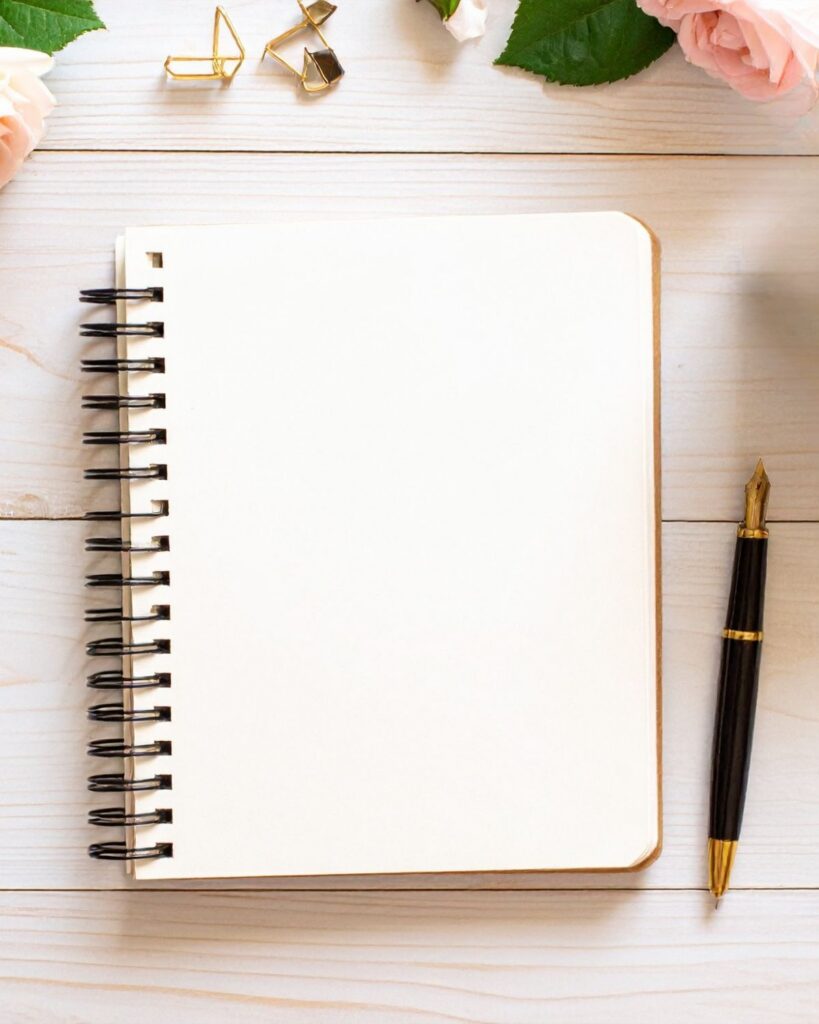 Notes i złote akcesoria – Królowa Biznesu